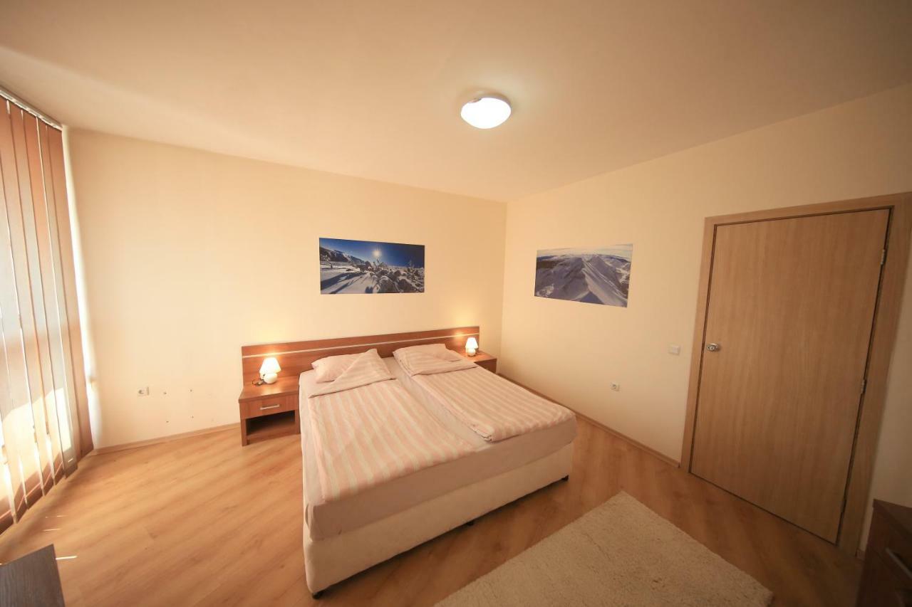 Nice And Quiet Apartment Next To Gondola Lift. Банско Екстериор снимка